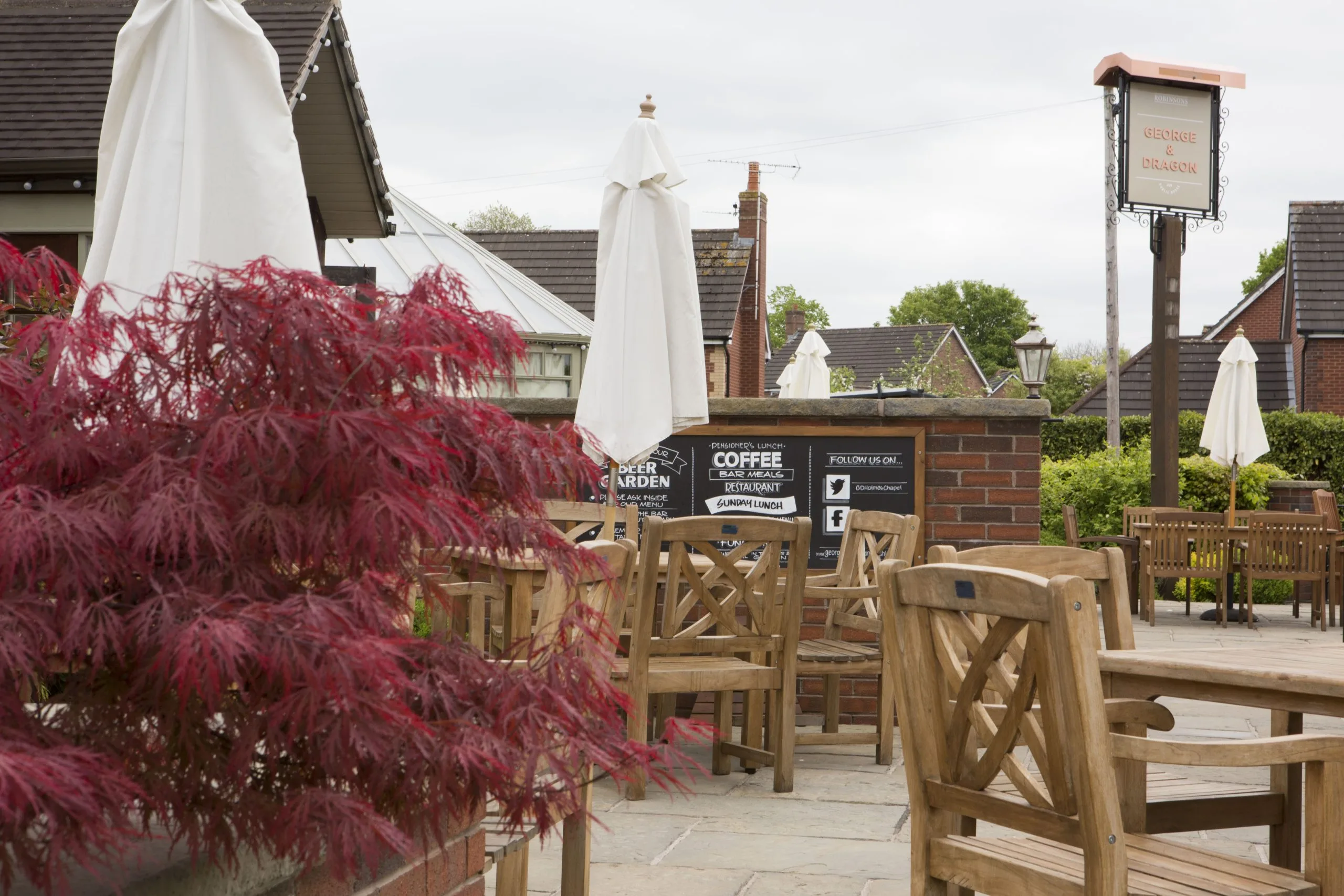 An image of a pub garden